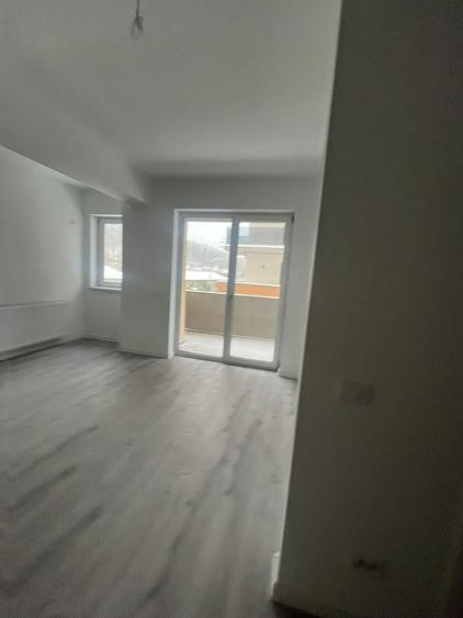 Apartament cu 3 camere decomandat în Frumoasa