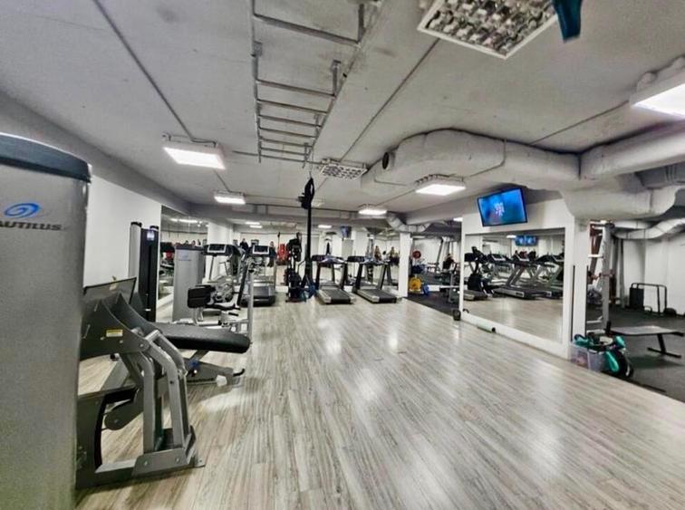 Apartament cu 3 camere decomandat în Floreasca