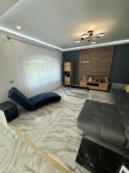 Casă individuală cu 6 camere cu Canalizare în Sărata (Sărata)
