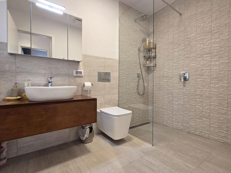 Apartament cu 2 camere decomandat, mobilat în Pipera