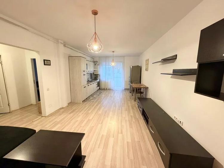 Apartament cu 2 camere semidecomandat, mobilat în Florești — fotografia 1