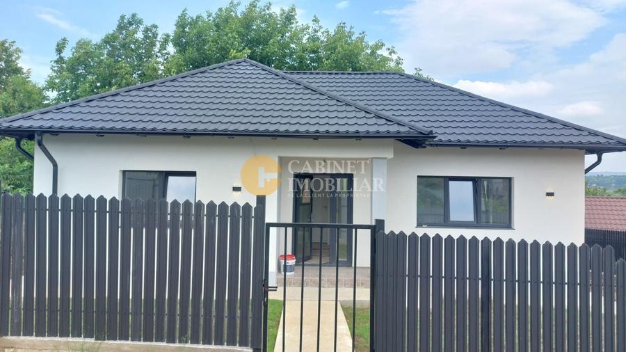 Casă individuală cu 3 camere cu Canalizare în Horpaz