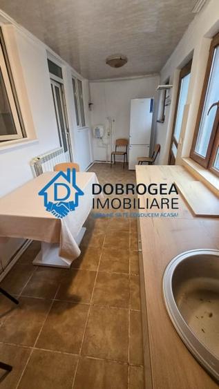 Casă individuală cu 3 camere cu Canalizare în Ultracentral