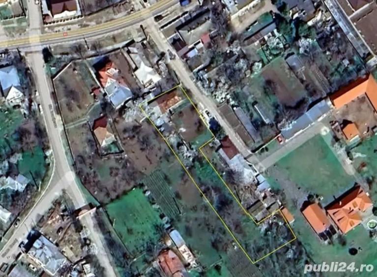 Casă cu 5 camere cu Teren 2000 Mp în Greaca