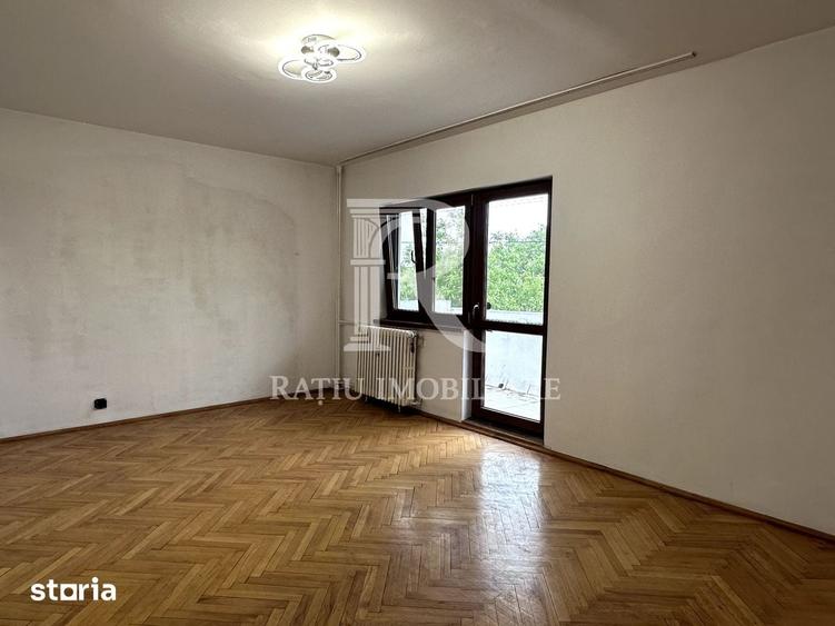 Apartament cu 3 camere decomandat în Cantemir