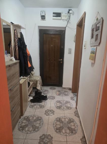 Apartament cu 2 camere semidecomandat în City Park Mall