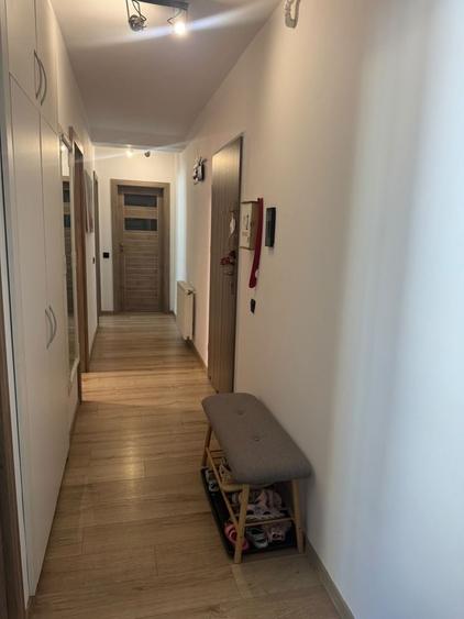 Apartament cu 3 camere decomandat în Șelimbăr