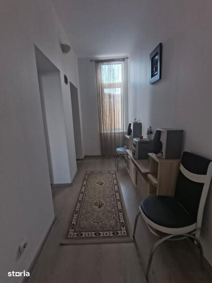 Apartament cu 2 camere decomandat în Cazino
