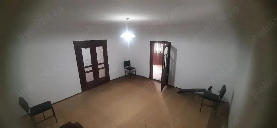 Casă cu 4 camere cu Teren 2800 Mp în Crocna
