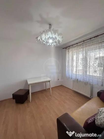 Casă cu 4 camere cu Teren 100 Mp în Florești