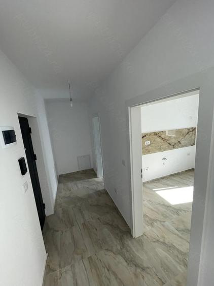 Apartament cu 2 camere decomandat în Neptun