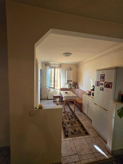 Apartament cu 3 camere
