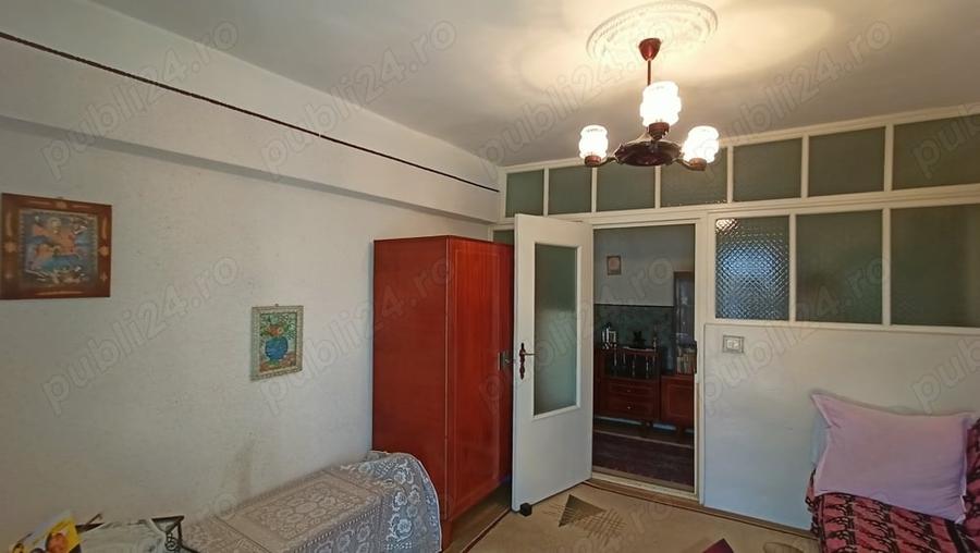 Apartament cu 2 camere decomandat în Buhuși