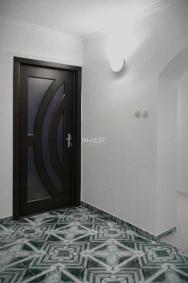 Apartament cu 3 camere decomandat în Nicolina