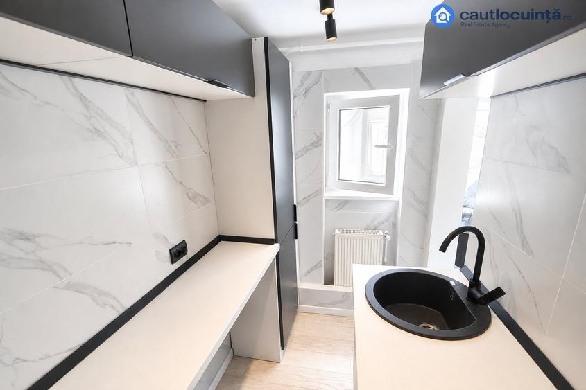 Apartament cu 2 camere semidecomandat, mobilat în P-ța Romană