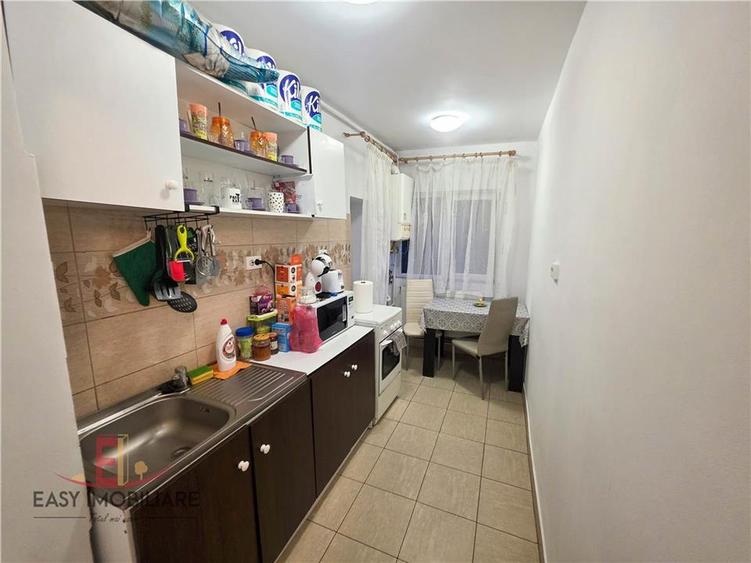 Garsonieră decomandată în Central