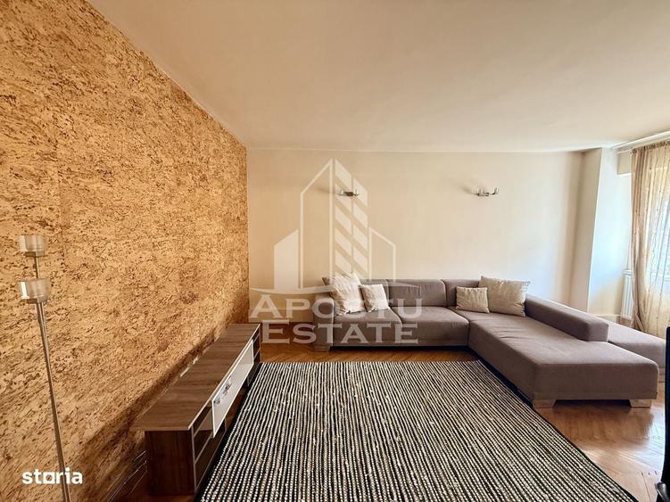 Apartament cu 3 camere decomandat în Dumbrăvița