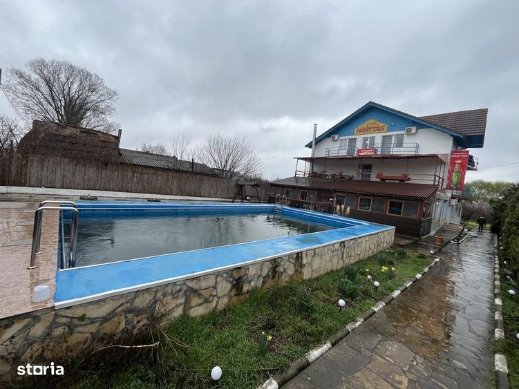 Casă cu 4 camere în Vulturu