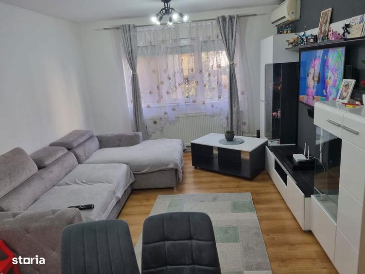 Apartament 3 camere decomandat,Deva-zona Al.Saturn - 11