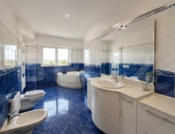 Apartament cu 4 camere decomandat, mobilat în Făgăraș