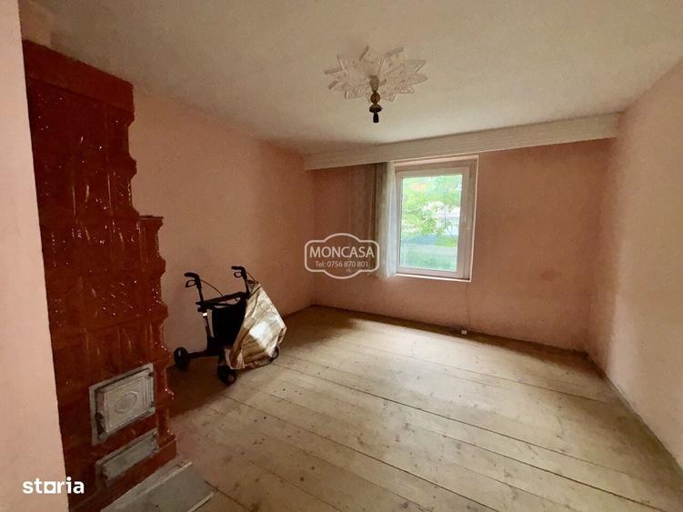 Casă cu 3 camere cu Teren 1335 Mp în Central