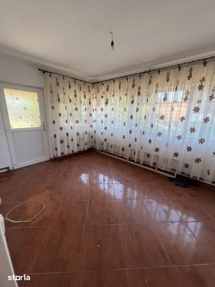 Casă cu 3 camere cu Teren 357 Mp în Șimnicu de Sus