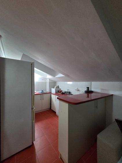Apartament cu 2 camere semidecomandat în Florești