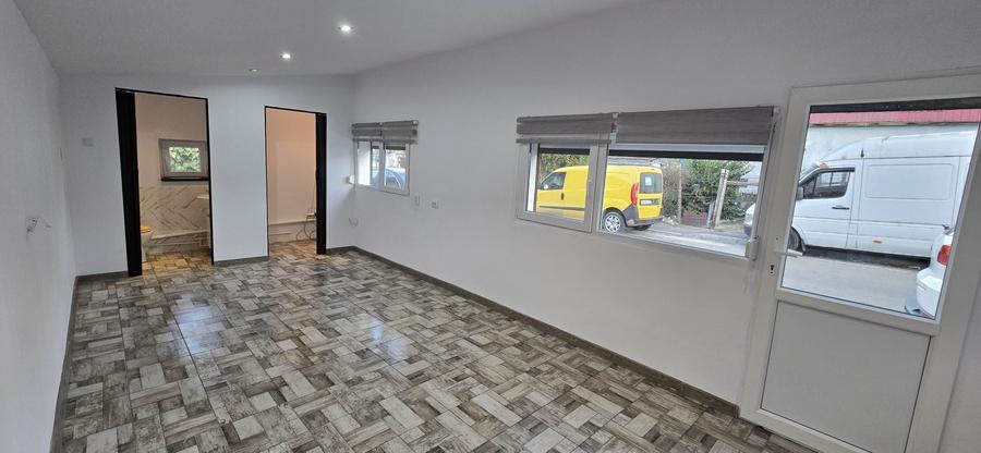 Spațiu comercial, de 23 mp, în Central