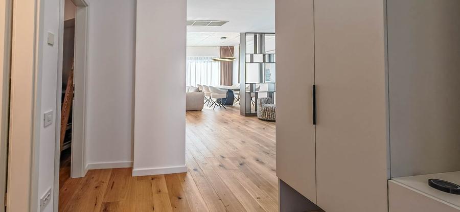 Duplex cu 5 camere cu Canalizare în Sisești