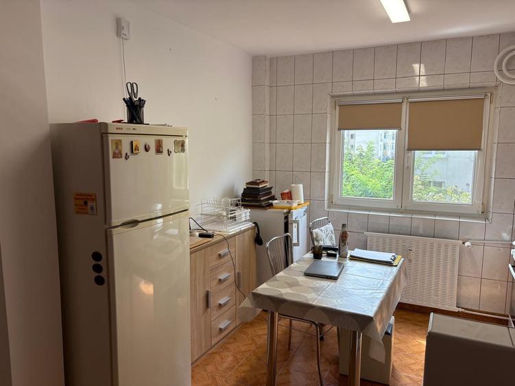 Apartament cu 2 camere semidecomandat în Pantelimon