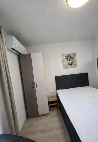 Garsonieră decomandată în Central
