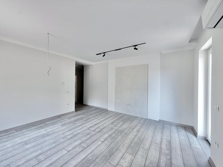 Apartament cu 2 camere decomandat în Giroc