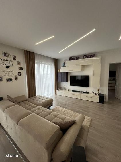Apartament cu 3 camere decomandat în Albert