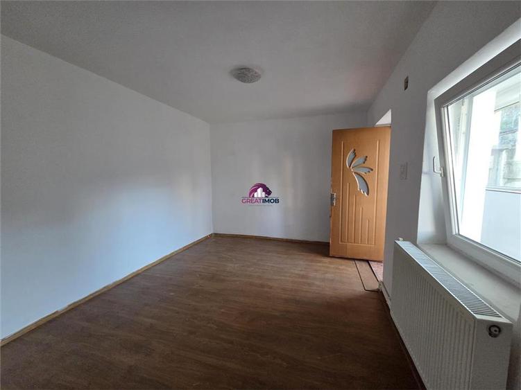 Casă 4 Camere | Singur în Curte | Doamna Ghica – Ideal Locuit   Firme - 1
