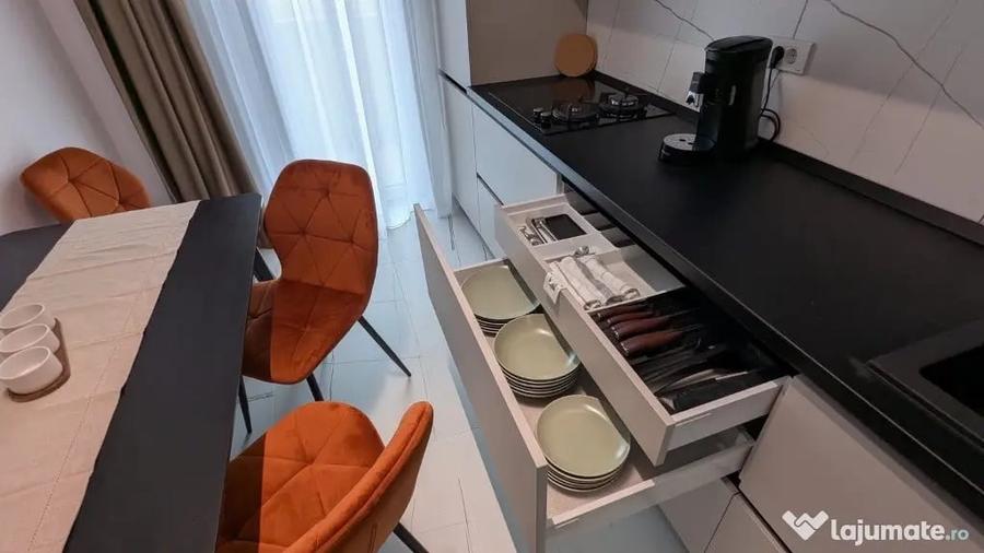 Apartament cu 2 camere decomandat în Central