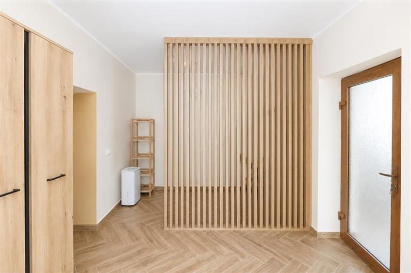 Apartament cu 3 camere nedecomandat, mobilat în Centrul Istoric