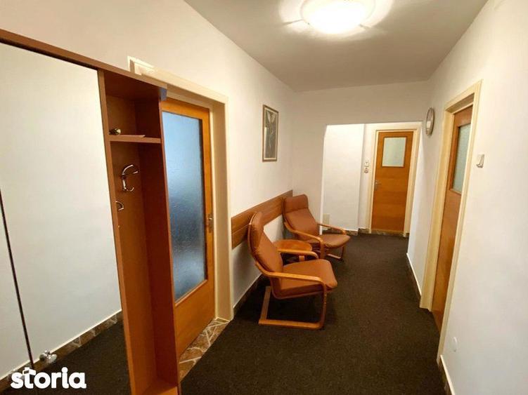 Apartament cu 3 camere decomandat în Nerva Traian