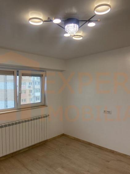 Apartament cu 2 camere decomandat în Casa de Cultură