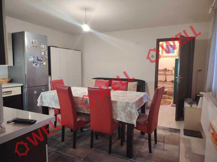 Casă cu 4 camere cu Teren 937 Mp în Vâlcele