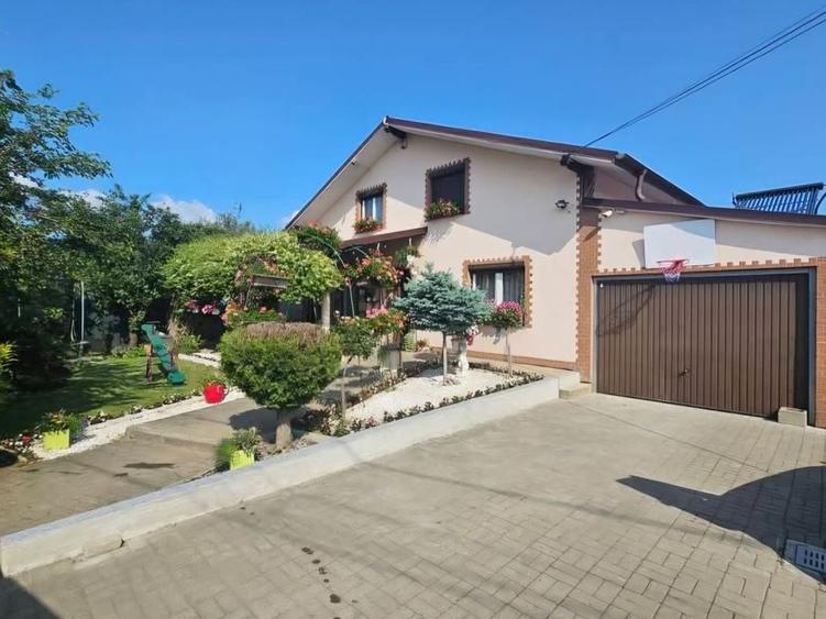 Casă cu 4 camere în Voitinel