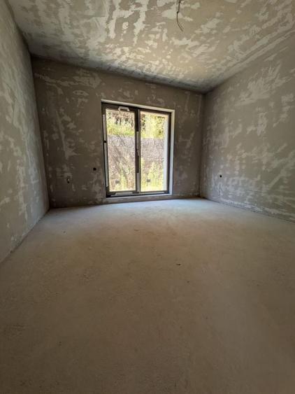 Duplex cu 5 camere cu Canalizare în Florești