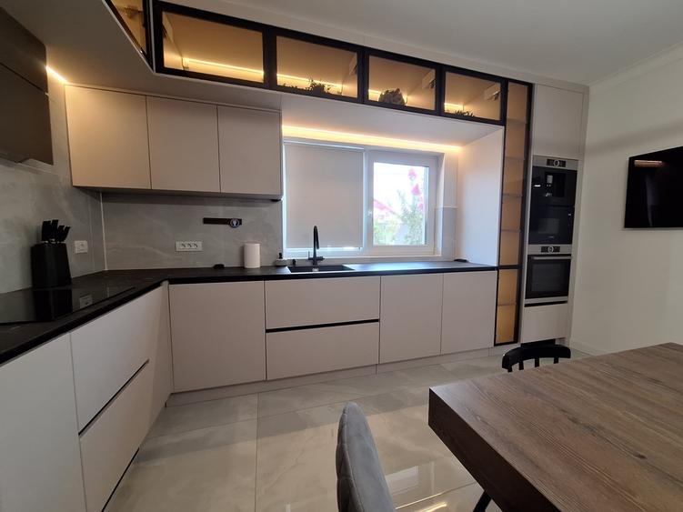 Duplex cu 4 camere cu Canalizare în Dumbrăvița