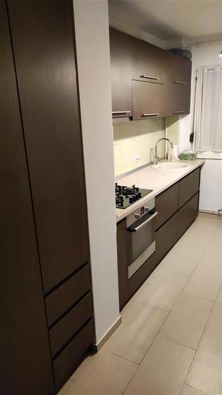 Apartament cu 2 camere semidecomandat, mobilat în Tătărași
