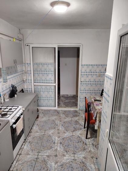 Apartament cu 2 camere decomandat în Obor