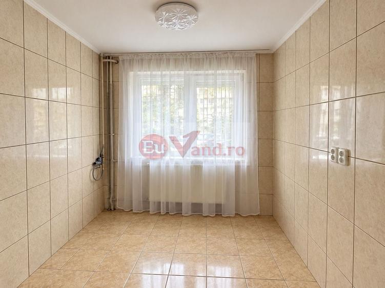Garsonieră decomandată în Micro 40