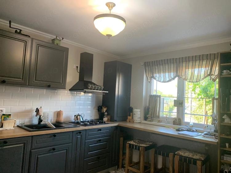 Casă cu Teren 250 Mp în Central
