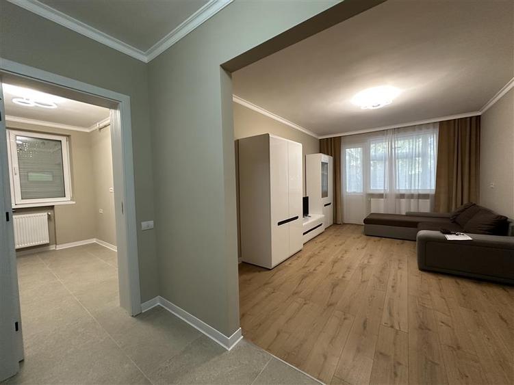 Apartament cu 2 camere semidecomandat în Podgoria