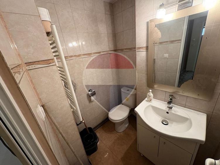 Apartament cu 3 camere decomandat, mobilat în Republicii