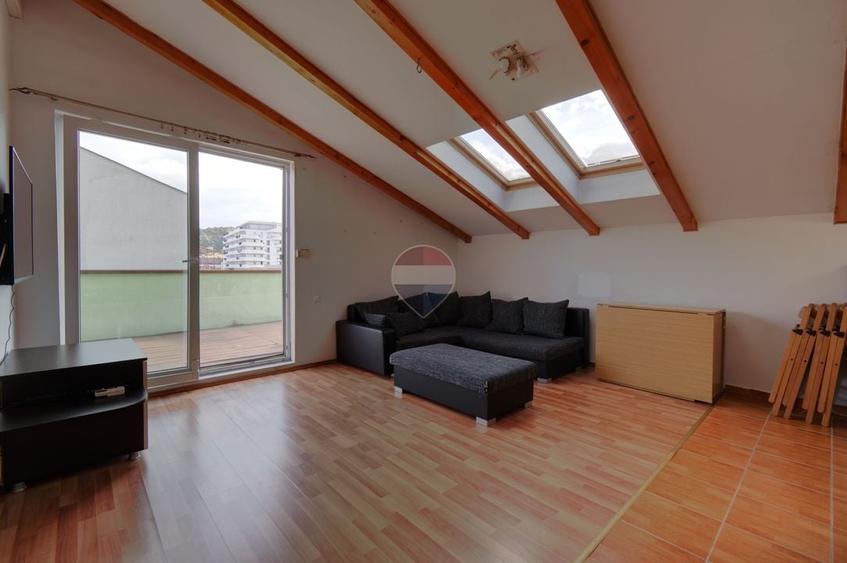 Apartament cu 2 camere semidecomandat în Florești