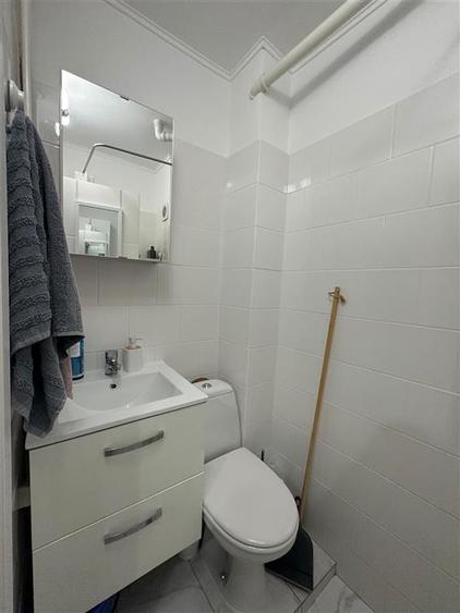 Garsonieră decomandată în Podu Roș